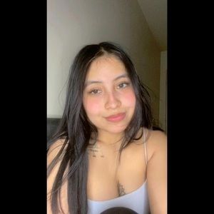 Meet your Posher, Lesly